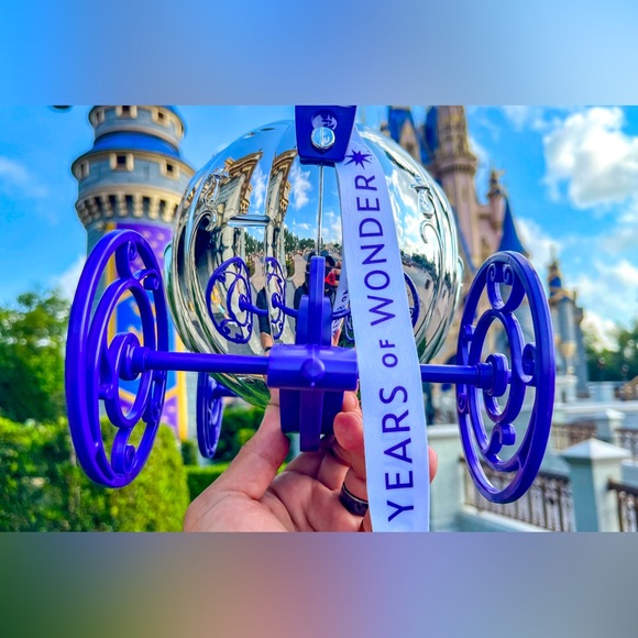 ✨ Disney World Cinderella 100 Celebration Popcorn Bucket ✨ NWT - Picture 2 of 4